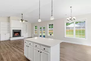 382 W Darby Rd, Greenville, SC 29609 - Photo 10