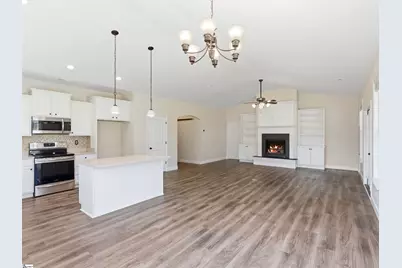 382 W Darby Road, Greenville, SC 29609 - Photo 8