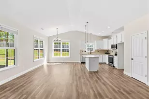 382 W Darby Rd, Greenville, SC 29609 - Photo 6
