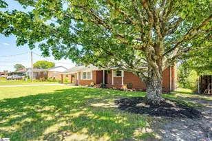 13 W Golden Strip Dr, Mauldin, SC 29662 - Photo 4