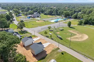 706 Laurel St, Honea Path, SC 29654 - Photo 32