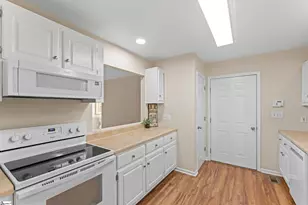 151 E Mountain Creek Rd, Greenville, SC 29609 - Photo 10
