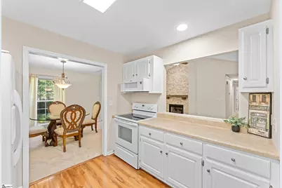 151 E Mountain Creek Road, Greenville, SC 29609 - Photo 6