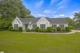 104 Fox Ln, Pickens, SC 29671 - Photo 2
