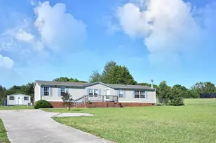 1390 1st Ave, Starr, SC 29684 - Photo 2