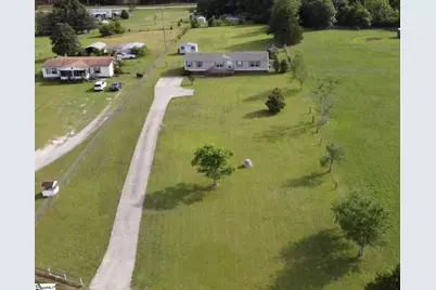 1390 1st Avenue, Starr, SC 29684 - Photo 2