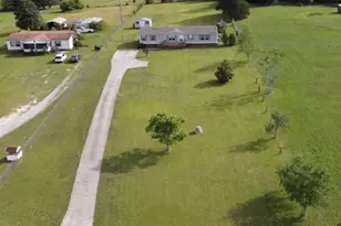 1390 1st Ave, Starr, SC 29684 - Photo 2