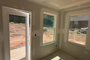128 Barwood Cir, Greenville, SC 29611 - Photo 6