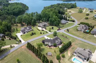 38 Shore Vista Ln, Greer, SC 29651 - Photo 2