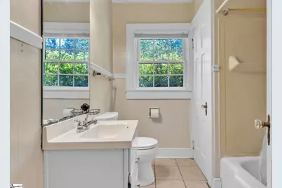 206 W Farley Avenue, Laurens, SC 29360 - Photo 16