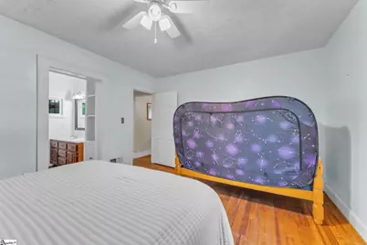 206 W Farley Avenue, Laurens, SC 29360 - Photo 8