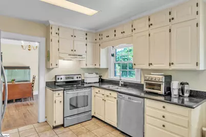 206 W Farley Avenue, Laurens, SC 29360 - Photo 12