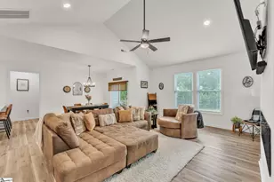 404 Burrell St, Pendleton, SC 29670 - Photo 4
