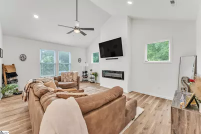 404 Burrell Street, Pendleton, SC 29670 - Photo 6