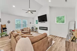404 Burrell St, Pendleton, SC 29670 - Photo 6