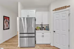 404 Burrell St, Pendleton, SC 29670 - Photo 12