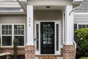 226 Lovelace Ct, Simpsonville, SC 29681 - Photo 2