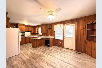 13 Lynhurst Drive, Greenville, SC 29611 - Photo 4