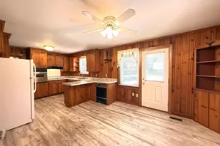 13 Lynhurst Dr, Greenville, SC 29611 - Photo 4