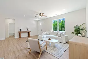 946 Tubbs Mountain Rd, Travelers Rest, SC 29690 - Photo 2