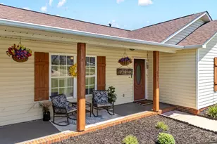 531 Plantation Creek Dr, Boiling Springs, SC 29316 - Photo 2