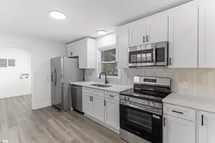 402 Woodley Rd, Spartanburg, SC 29306 - Photo 6