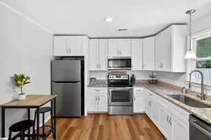 7 Burns Cir, Greenville, SC 29605 - Photo 6
