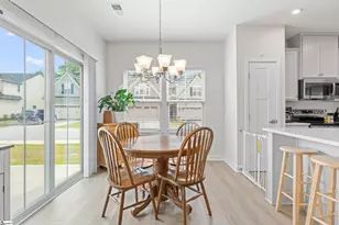 561 Martin Crk Dr, Simpsonville, SC 29680 - Photo 10