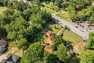 2821 Poinsett Hwy, Greenville, SC 29609 - Photo 42