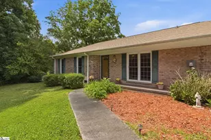 136 Country Club Rd, Gaffney, SC 29340 - Photo 2