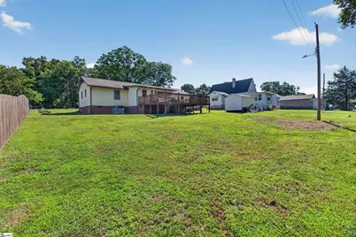 135 W Church Street, Cowpens, SC 29330 - Photo 26