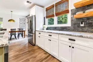39 Stallings Rd, Greenville, SC 29611 - Photo 18