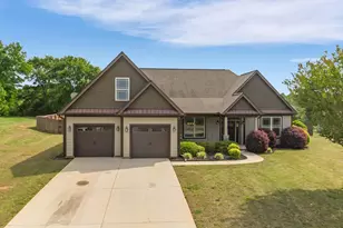 917 Garnet Dr, Chesnee, SC 29323 - Photo 2