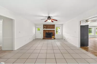 608 Lenhardt Road, Greenville, SC 29611 - Photo 2