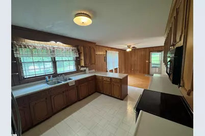 701 N Rutherford Road, Greer, SC 29651 - Photo 4