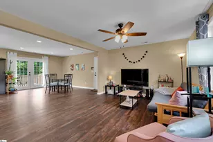 15 Childress Cir, Greenville, SC 29617 - Photo 6