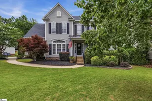 209 Hartwick Ln, Fountain Inn, SC 29644 - Photo 2