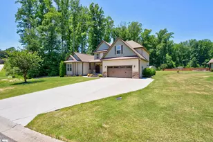 407 Oak Ridge Pl, Easley, SC 29642 - Photo 4