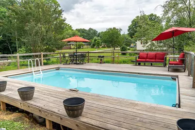548 Honeysuckle Road, Spartanburg, SC 29303 - Photo 2