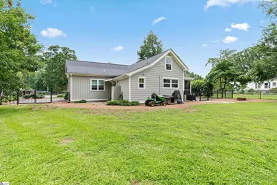 15 S Poinsett Highway, Travelers Rest, SC 29690 - Photo 30