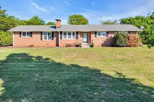 141 McJunkin Dr, Pickens, SC 29671 - Photo 2