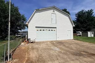 3540 Parris Bridge Rd, Boiling Springs, SC 29316 - Photo 16