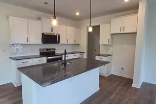 252 Brown Cir, Easley, SC 29642 - Photo 4