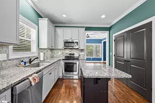 23 Hillside Cir, Greenville, SC 29607 - Photo 8