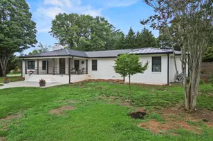 207 Oates Ave, Easley, SC 29640 - Photo 2