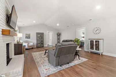 207 Oates Avenue, Easley, SC 29640 - Photo 10