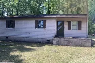 215 Elbert Baskin Rd, Cheraw, SC 29520 - Photo 1