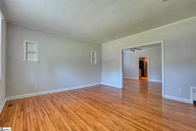 171 E Victoria Road, Spartanburg, SC 29302 - Photo 6
