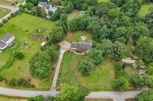 868 Bulls Rd, Taylors, SC 29687 - Photo 2