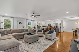 868 Bulls Rd, Taylors, SC 29687 - Photo 4